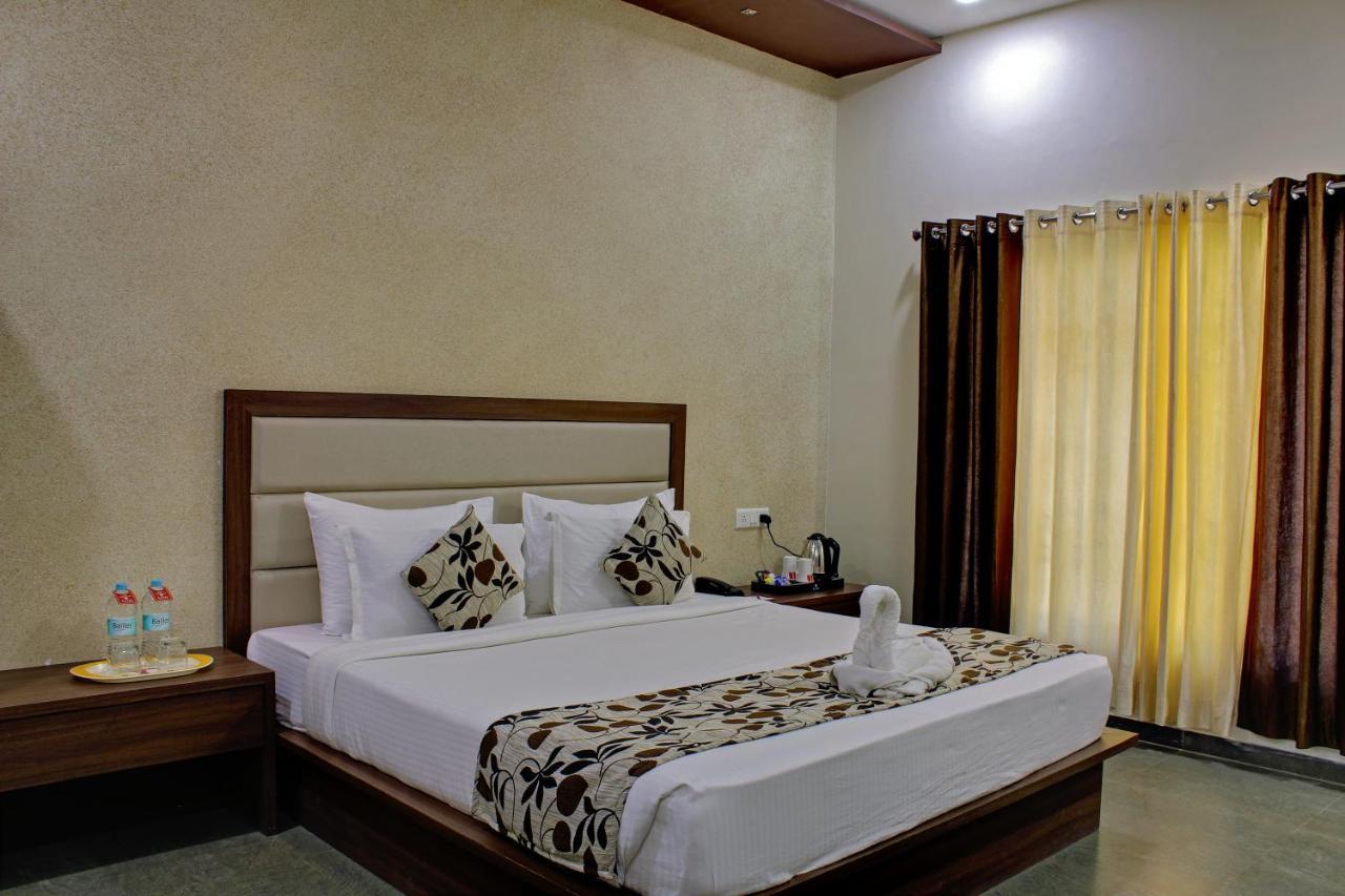 Vishal Lords Inn Gir Forest Malanka Exterior foto